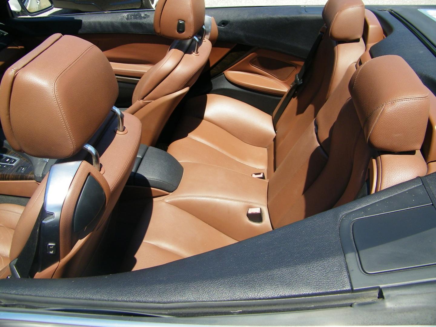 2012 White /Brown BMW 6-Series 640i Convertible (WBALW7C58CD) with an 3.0L L6 TURBO engine, 8-Speed Automatic transmission, located at 4000 Bee Ridge Road, Sarasota, FL, 34233, (941) 926-0300, 27.298664, -82.489151 - Photo#13